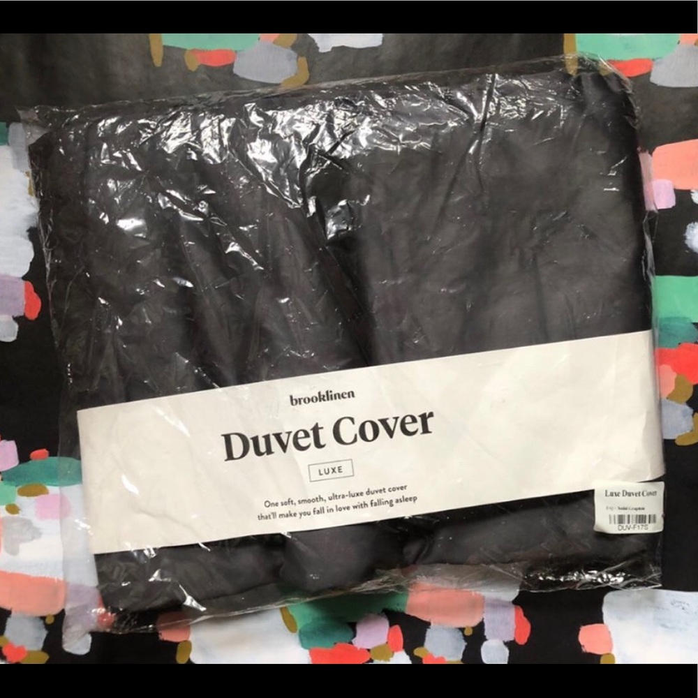 Brooklinen Luxe Duvet Cover/pillow cases GRAPHITE